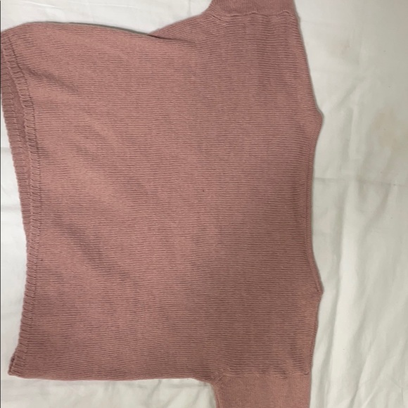 Brandy Melville Slightly Cropped Sweater - Picture 2 of 4